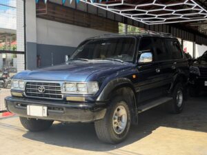 1997 TOYOTA LANDCRUISER VX M/T "LC80" (CASH ONLY) 204k ++ mileage ₱1,850,000
